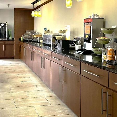 Quality Inn & Suites Доусонвилл Экстерьер фото