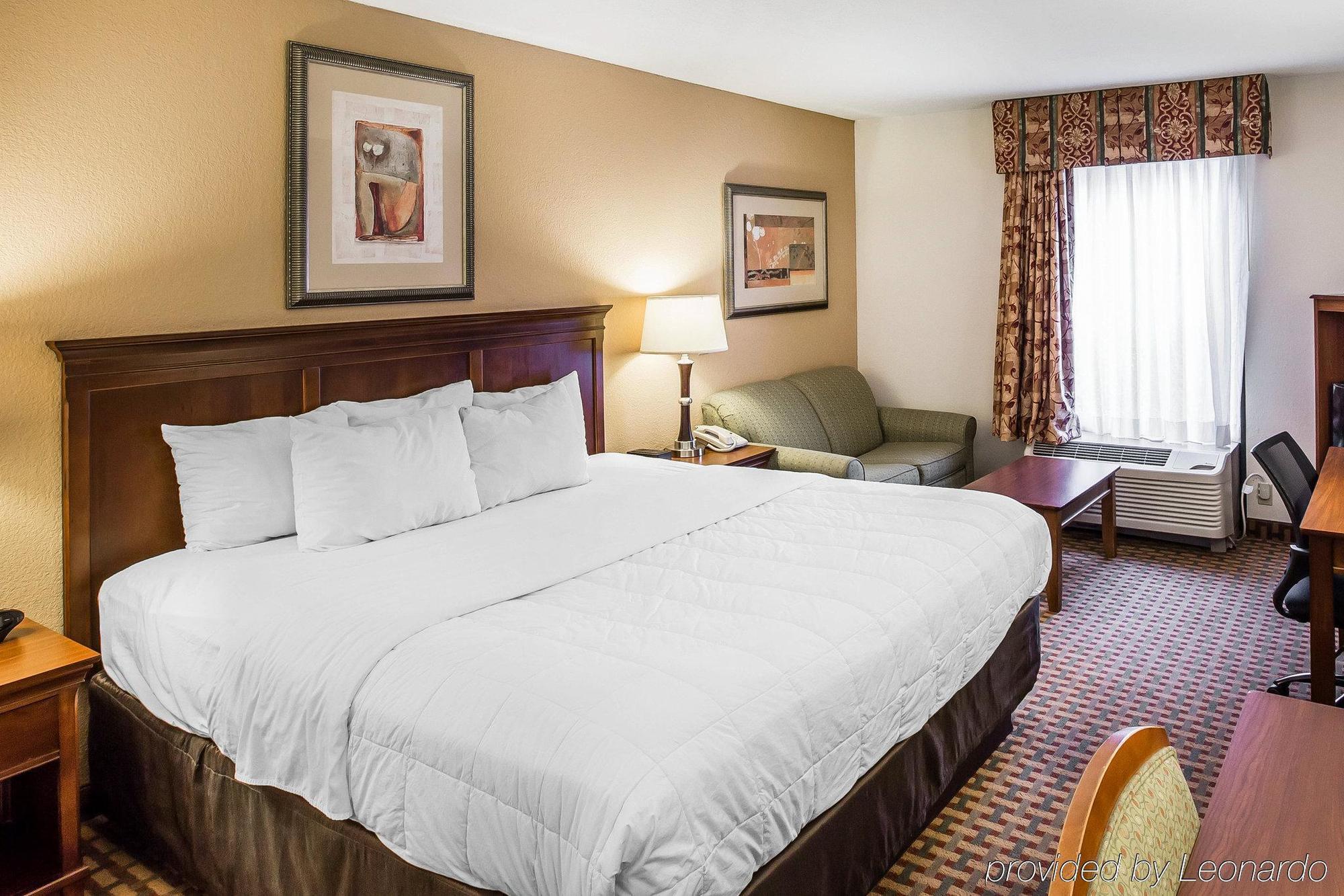 Quality Inn & Suites Доусонвилл Экстерьер фото